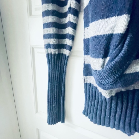 American Eagle Outfitters Striped Navy and Gray Women's Cardigan Sweater Size S - Picture 7 of 11